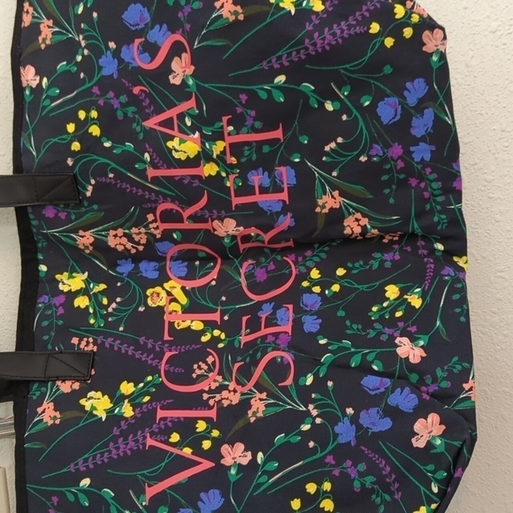 Victoria's Secret Shoulder Floral Printed Bag Tote Large Zipper - Picture 1 of 9